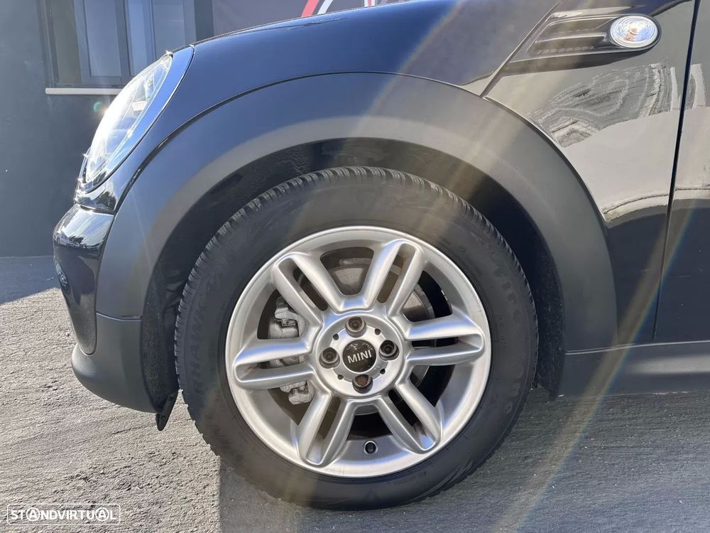 MINI 3 Portas Cooper D - 11
