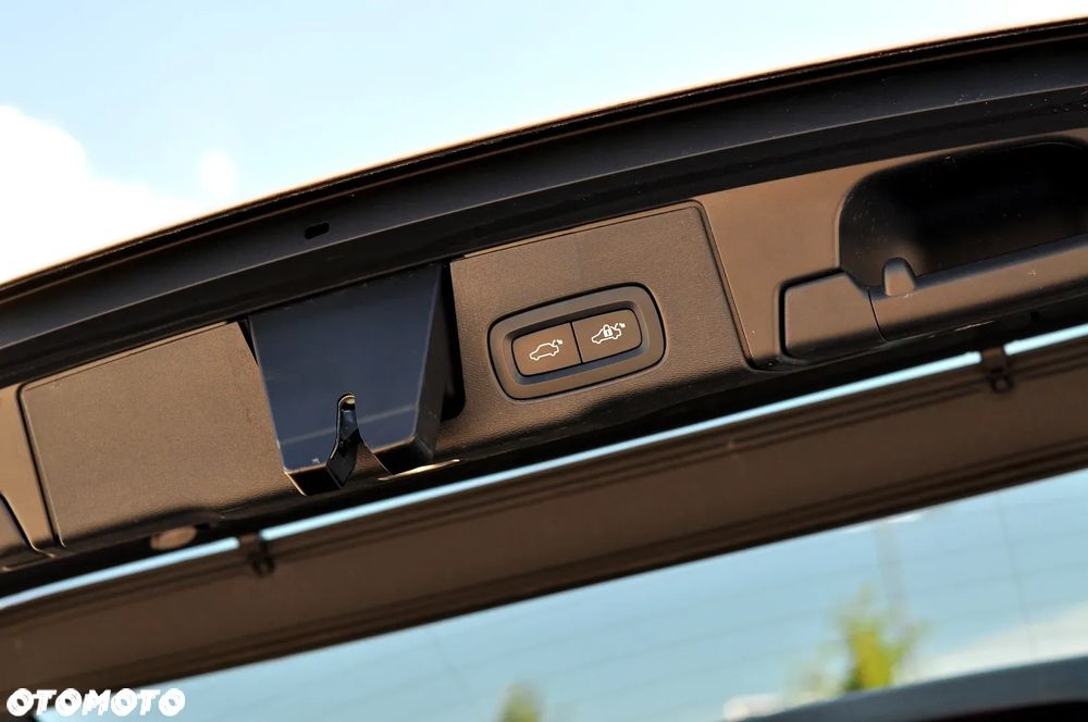 Volvo XC 60 T6 AWD Recharge Geartronic Inscription - 17