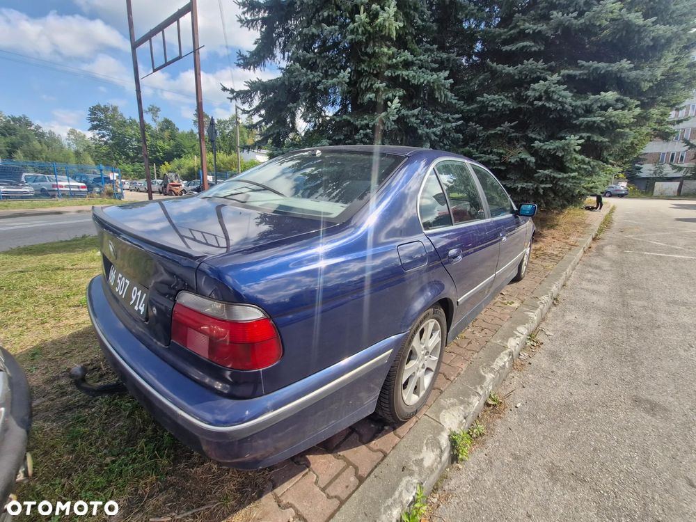 BMW E39- pojazd na części: maska, zderzak, drzwi, szyby, lusterka, chłodnica ... - 19