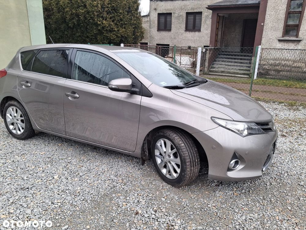 Toyota Auris 1.33 VVT-i Life Comfort - 9
