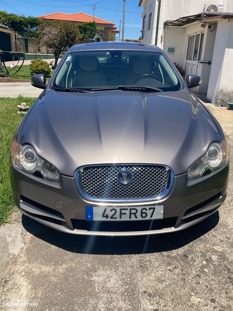 Jaguar XF 2.7 D V6 Luxury - 1