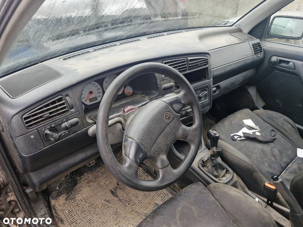 VW GOLF 3 III maska zderzak drzwi szyby lusterka 1.6 silnik skrzynia demontaż - 4