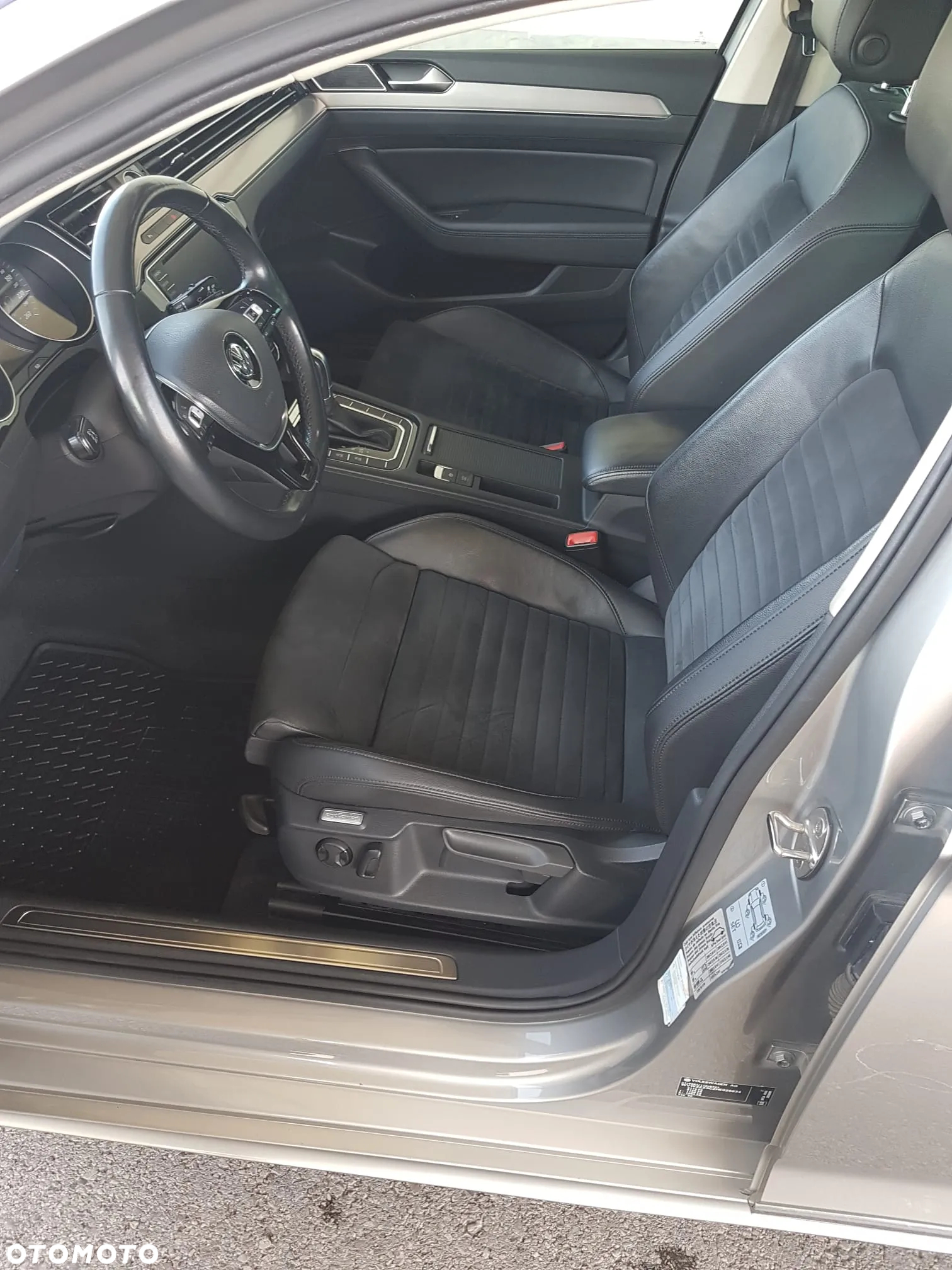 Volkswagen Passat 2.0 TDI BMT Highline DSG - 17