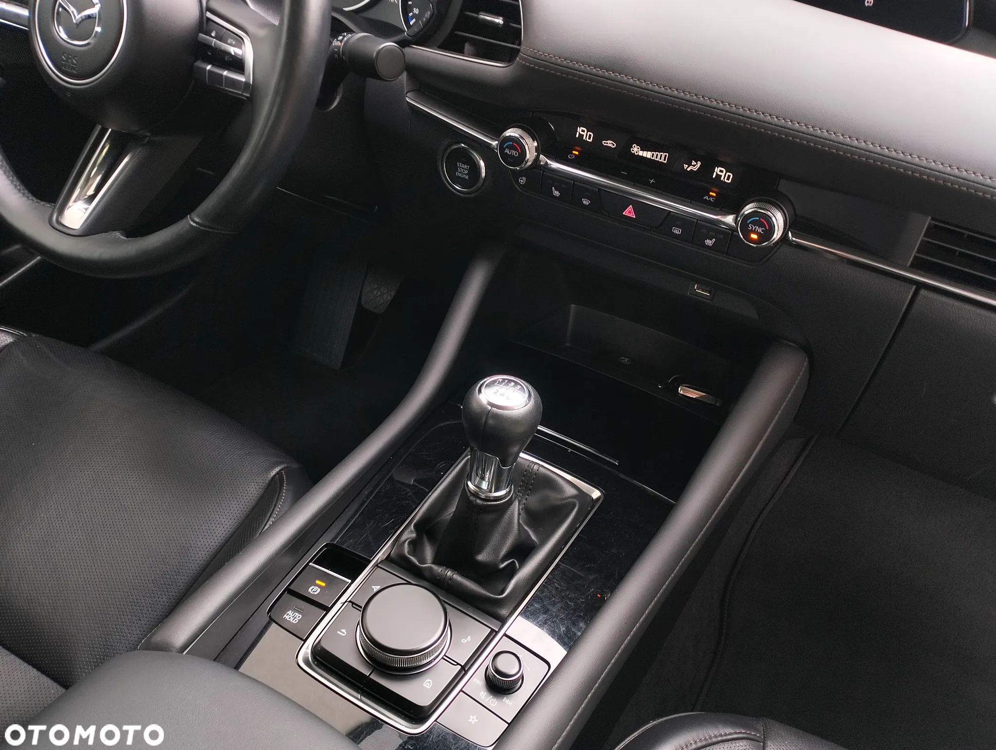 Mazda 3 FASTBACK SKYACTIV-X 2.0 M-Hybrid SELECTION - 35