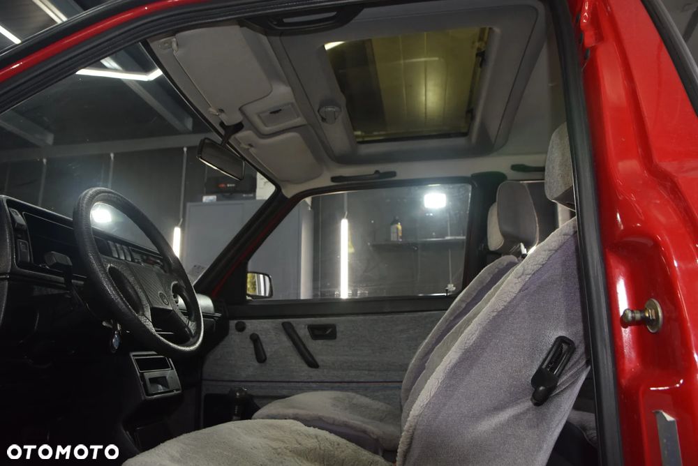 Volkswagen Golf 1.3 - 15