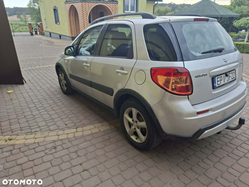 Suzuki SX4 - 4