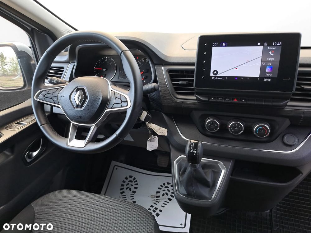 Renault Trafic 9 Miejsc - 12