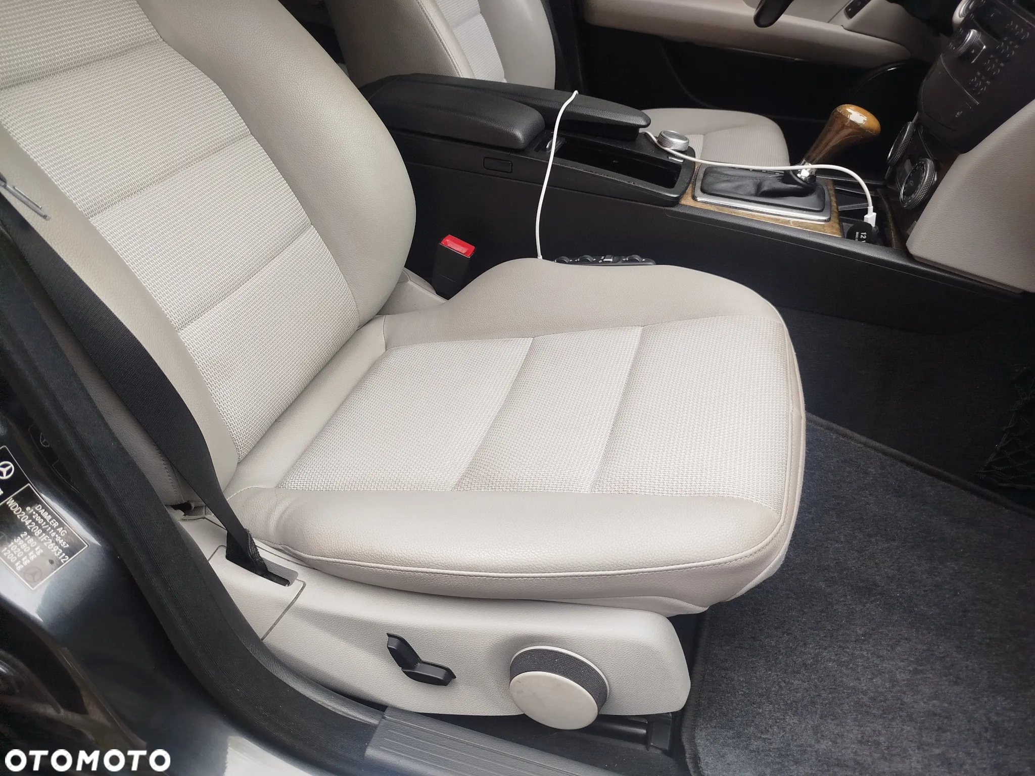 Mercedes-Benz Klasa C 220 T CDI DPF Automatik Avantgarde - 8