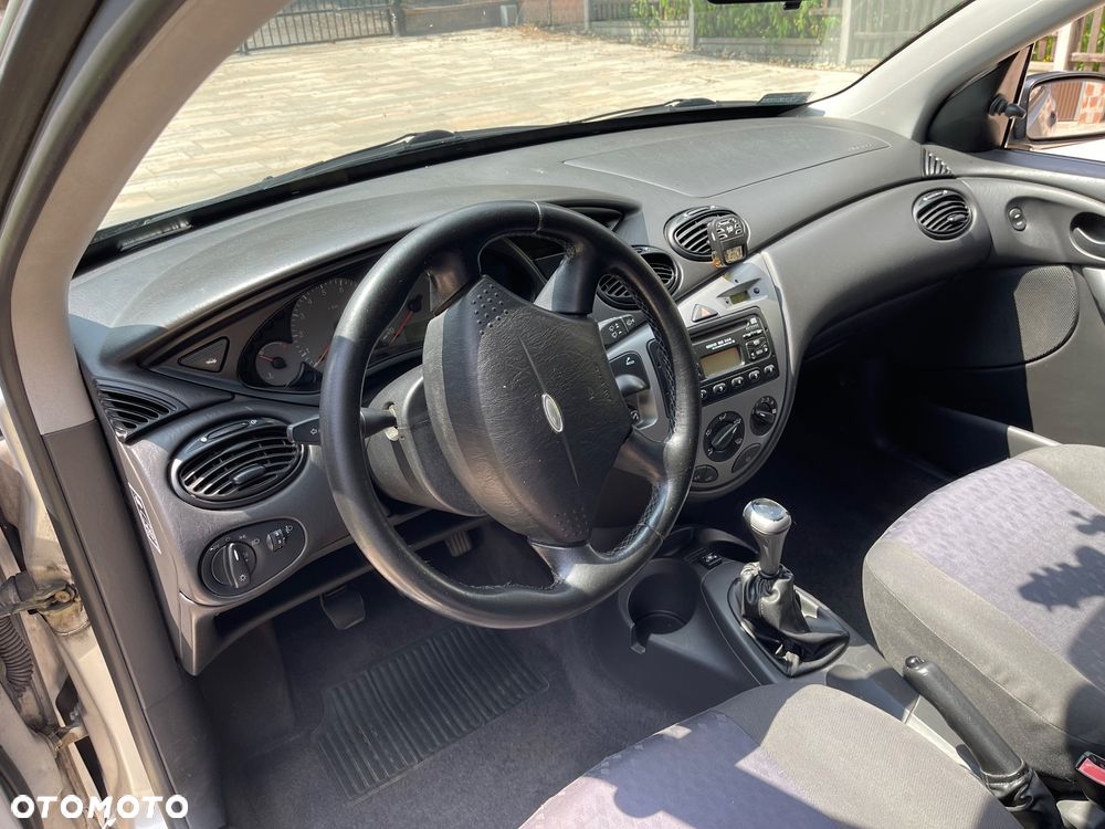 Ford Focus 1.6 Trend - 11