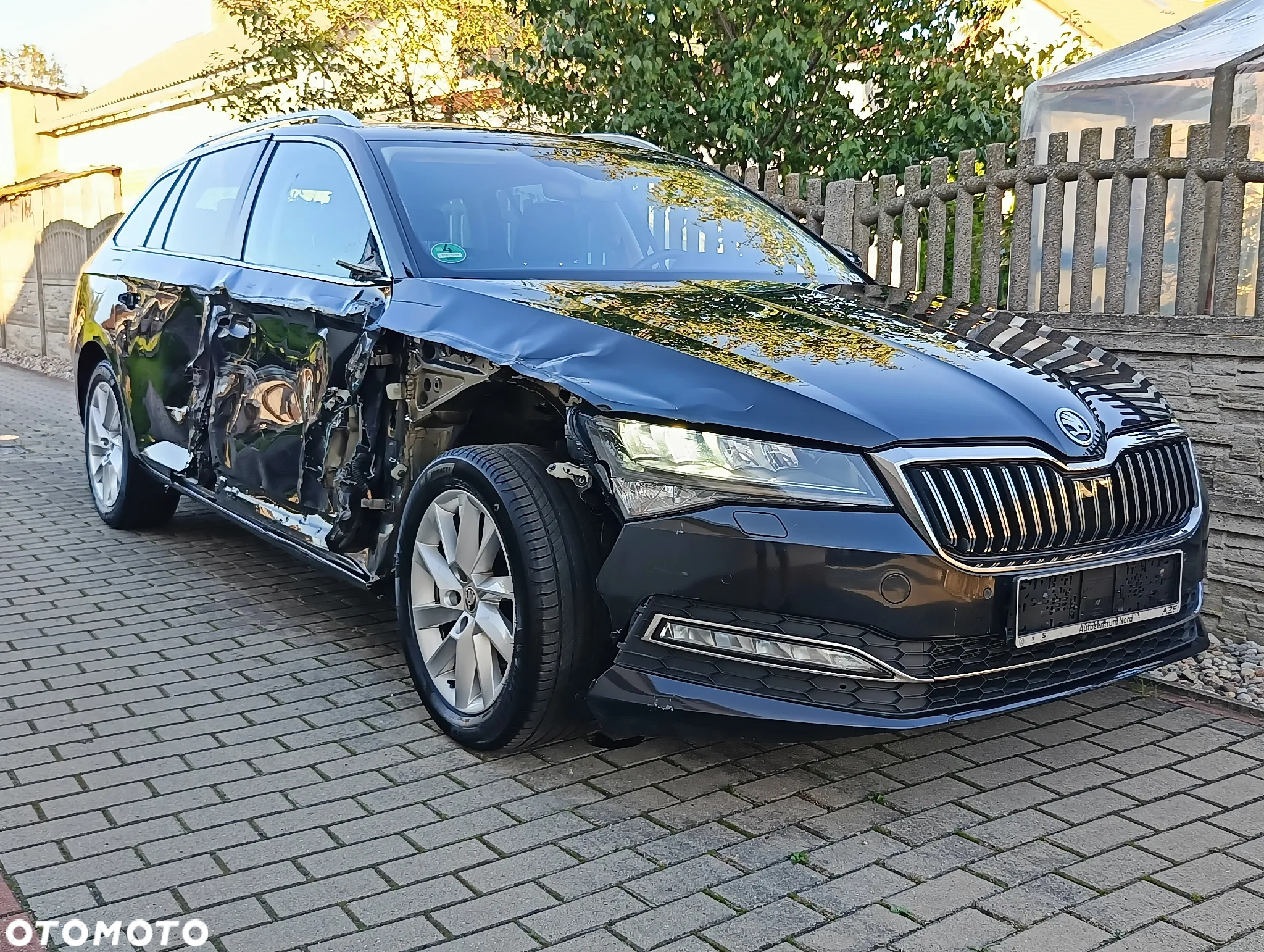 Skoda Superb Combi 2.0 TDI DSG Ambition - 11