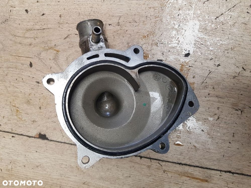 Pokrywa pompy wody Aprilia SL750 Shiver Dorsoduro - 6