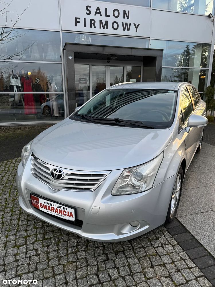 Toyota Avensis 1.8 Sol plus NAVI - 24