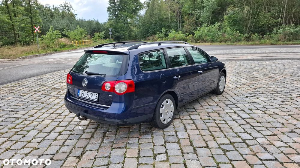 Volkswagen Passat 1.6 FSI Trendline - 5