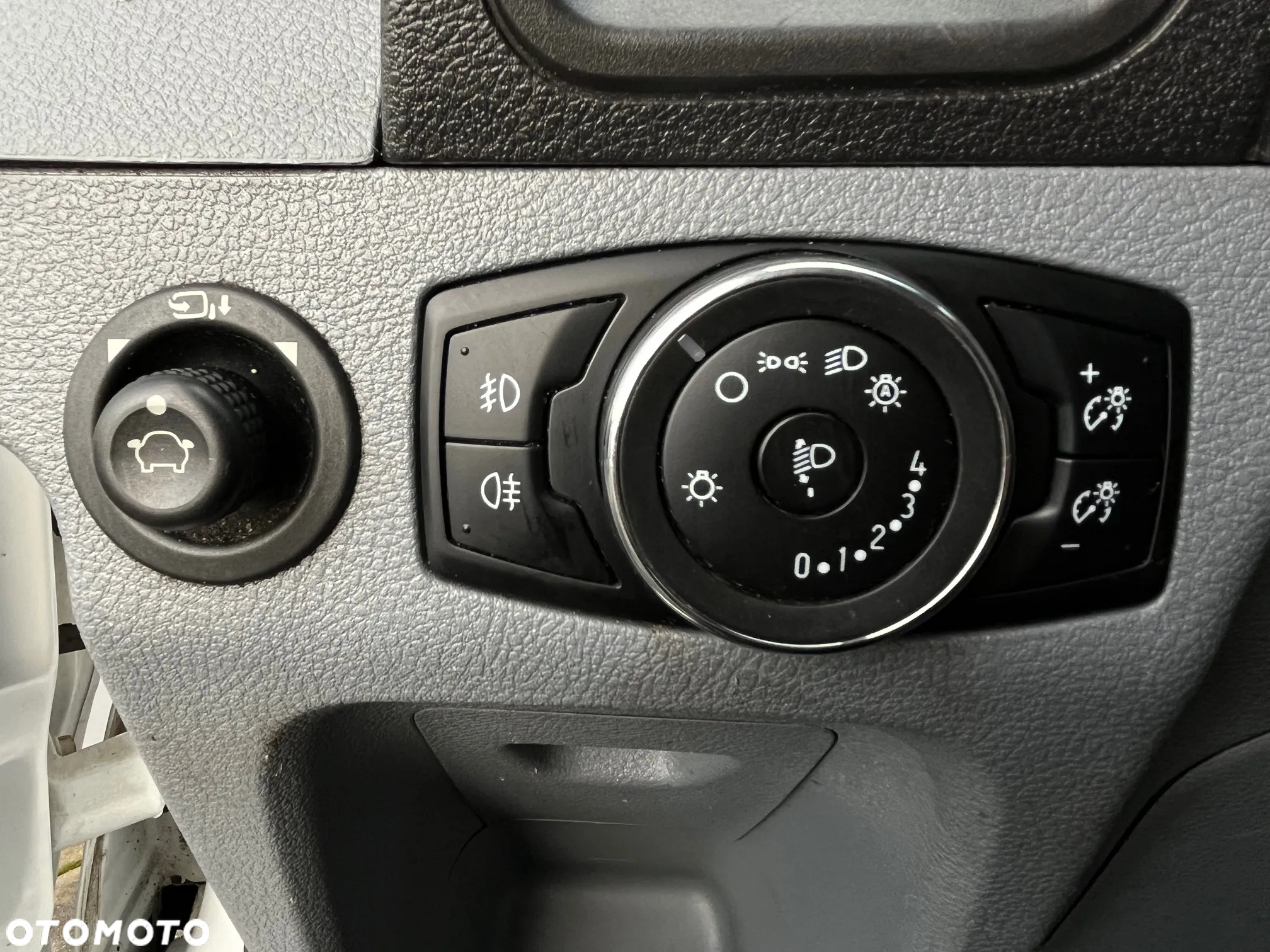 Ford Transit - 28