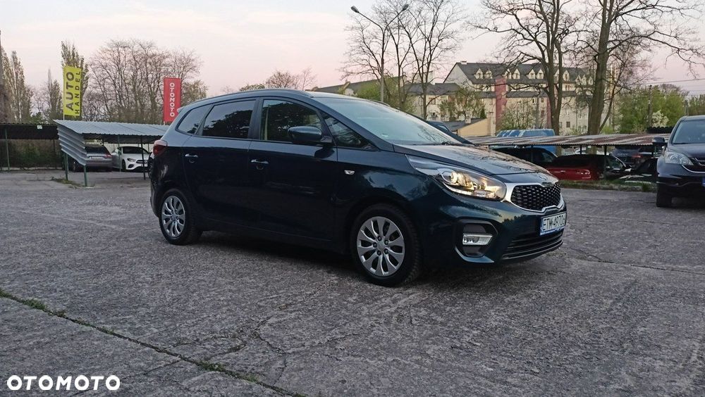 Kia Carens 1.7 CRDi L 7os - 9
