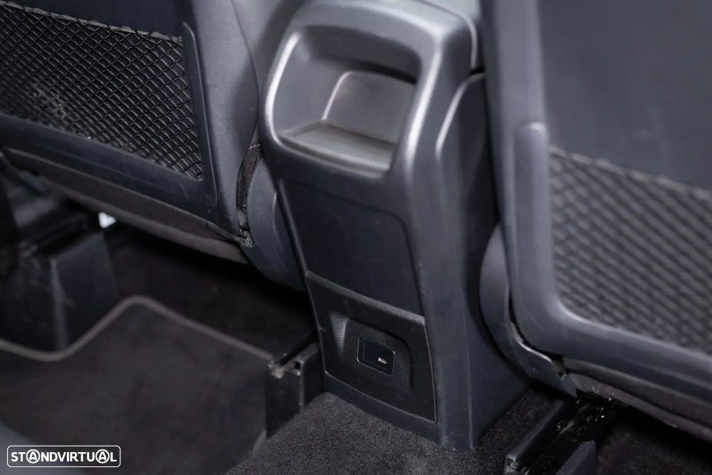 Mercedes-Benz GLA 180 d Business Solutions - 16