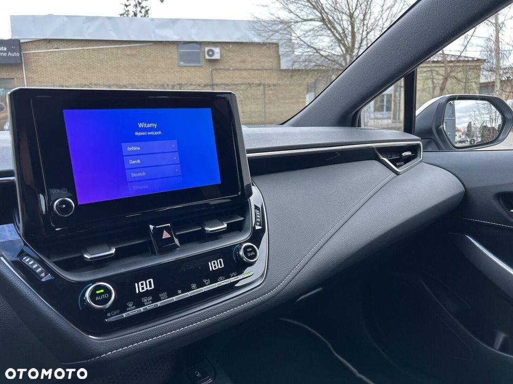 Toyota Corolla 2.0 Hybrid Comfort - 21