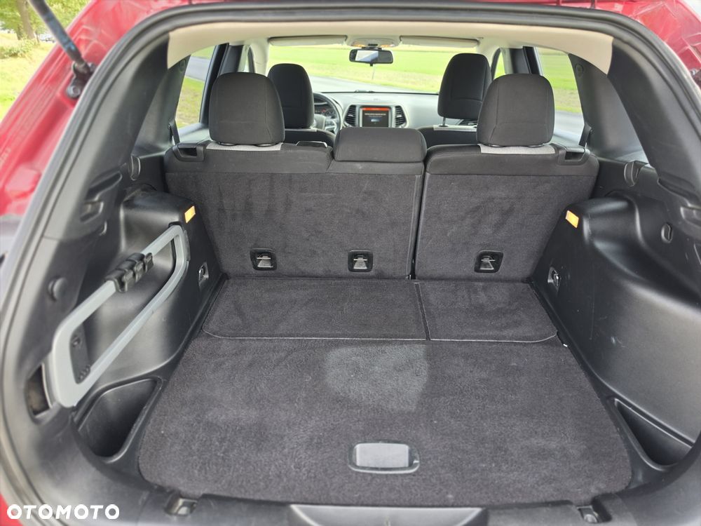 Jeep Cherokee - 8