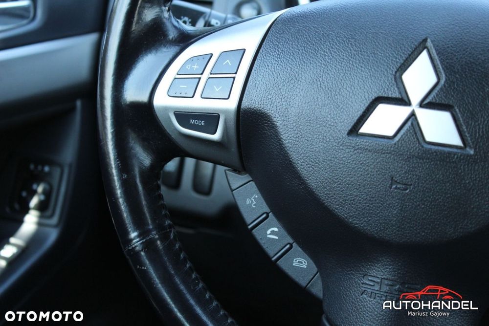 Mitsubishi Lancer - 10
