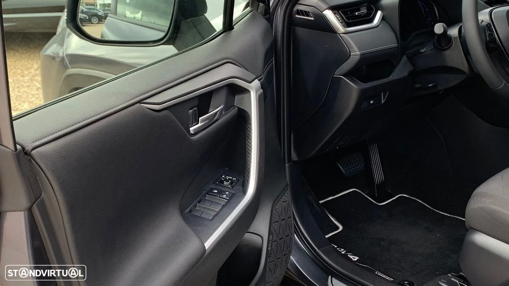 Toyota RAV4 2.5 HDF Exclusive - 6