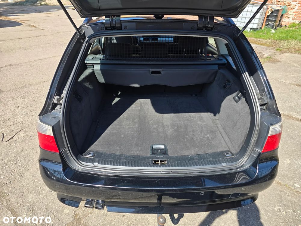 BMW Seria 5 525d - 6