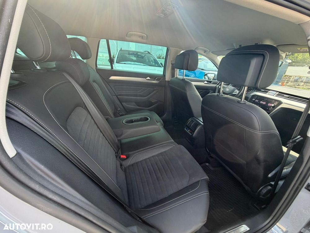 Volkswagen Passat 2.0 TDI DSG Highline - 13