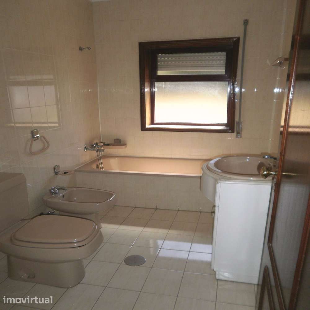 Apartamento T2 com garagem e jardim em Gulpilhares - Grande imagem: 5/14