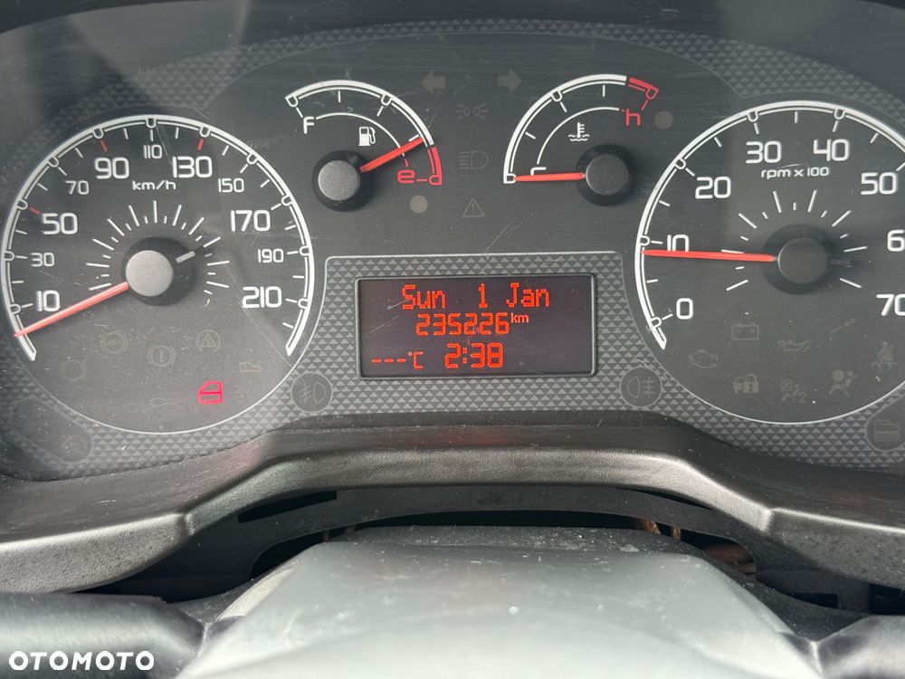 Fiat Fiorino 1.3 Multijet 16V Base - 24