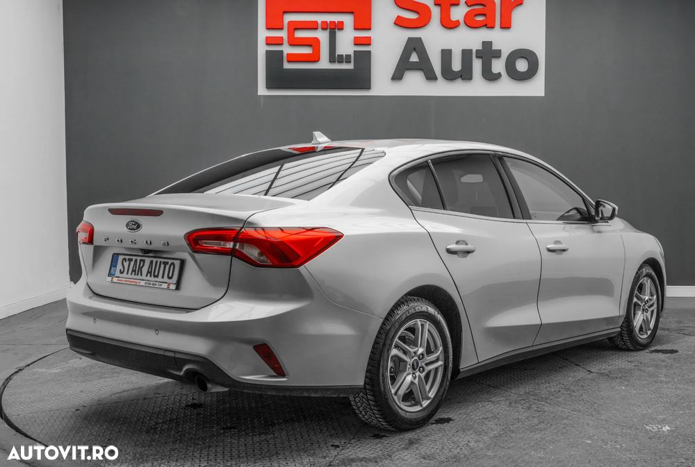 Ford Focus 1.0 EcoBoost Titanium Business - 6