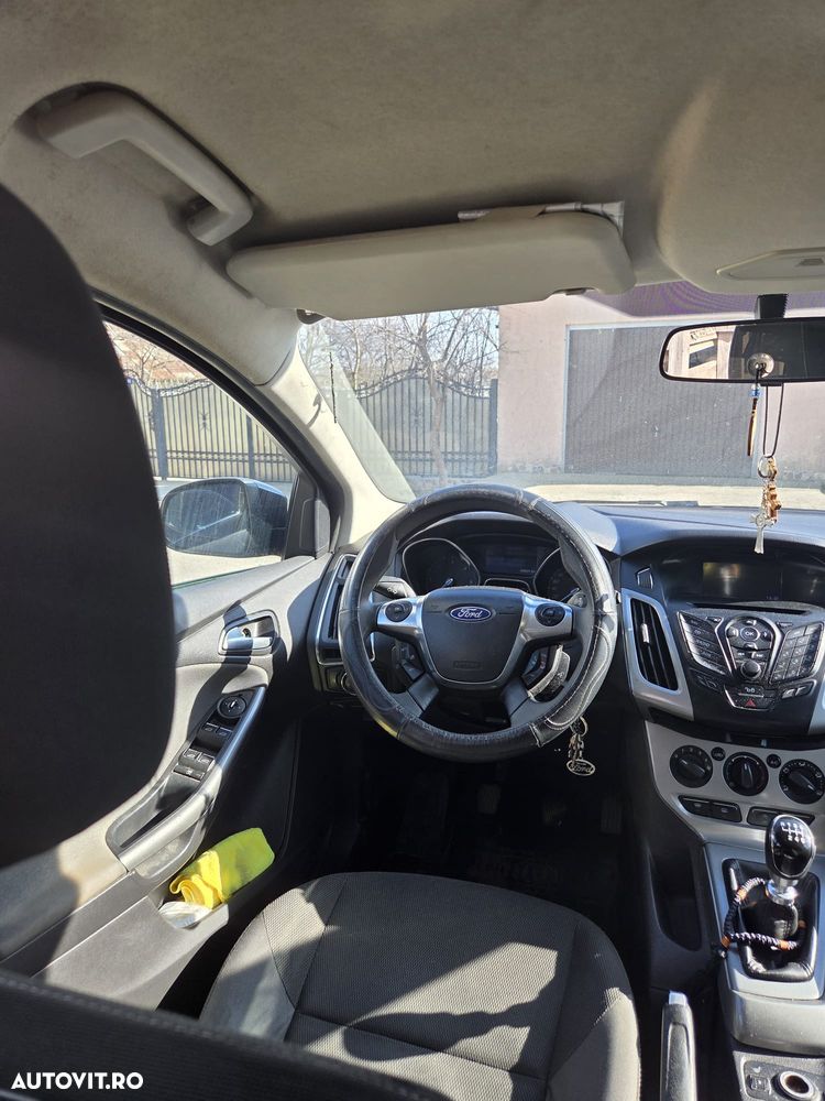 Ford Focus 1.6 TDCI DPF Trend - 9