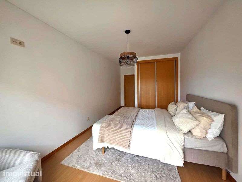 Apartamento T2 com Box e Varandas - Grande imagem: 5/12
