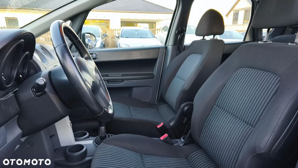 Mitsubishi Colt - 20