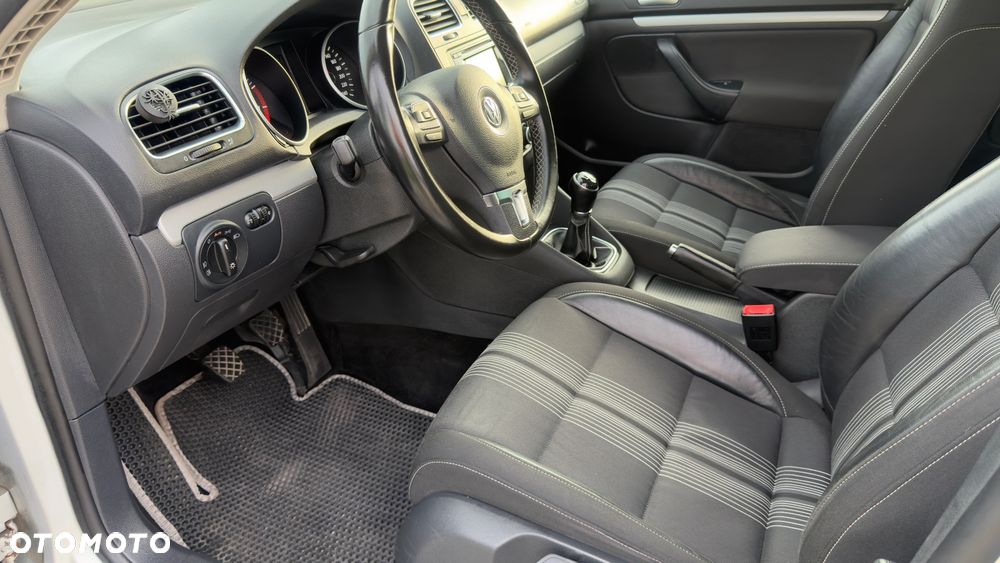 Volkswagen Golf 1.4 TSI BMT Comfortline - 24