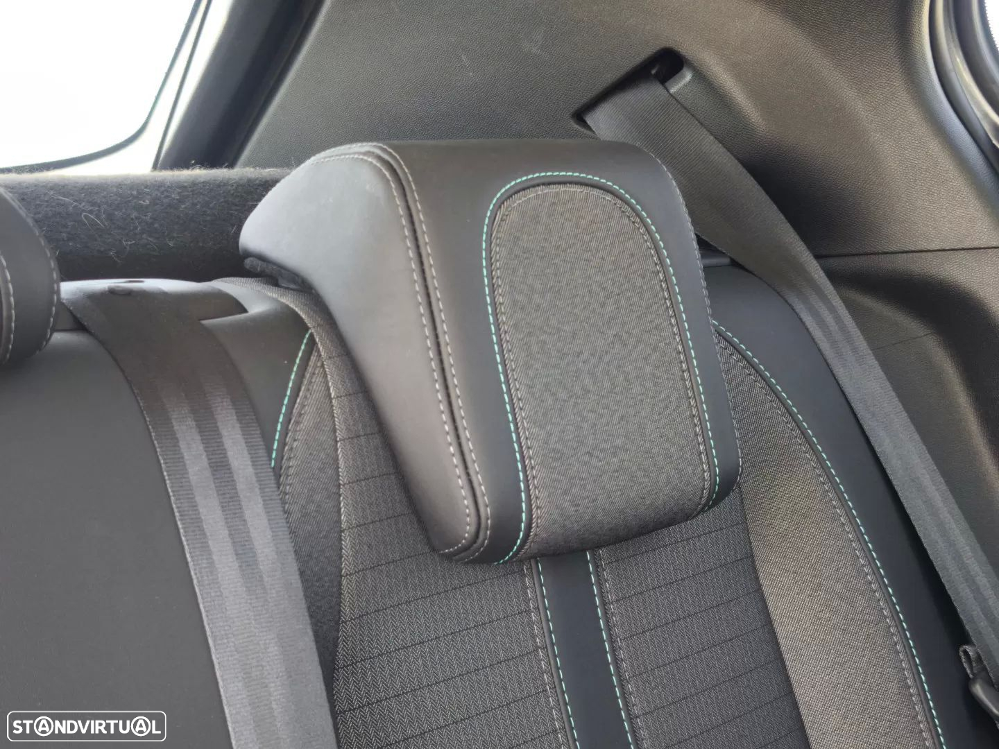 Peugeot 2008 PureTech 130 EAT8 Allure - 9