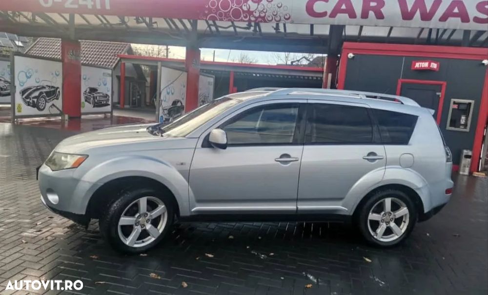 Mitsubishi Outlander 2.0 DI-D Instyle - 1