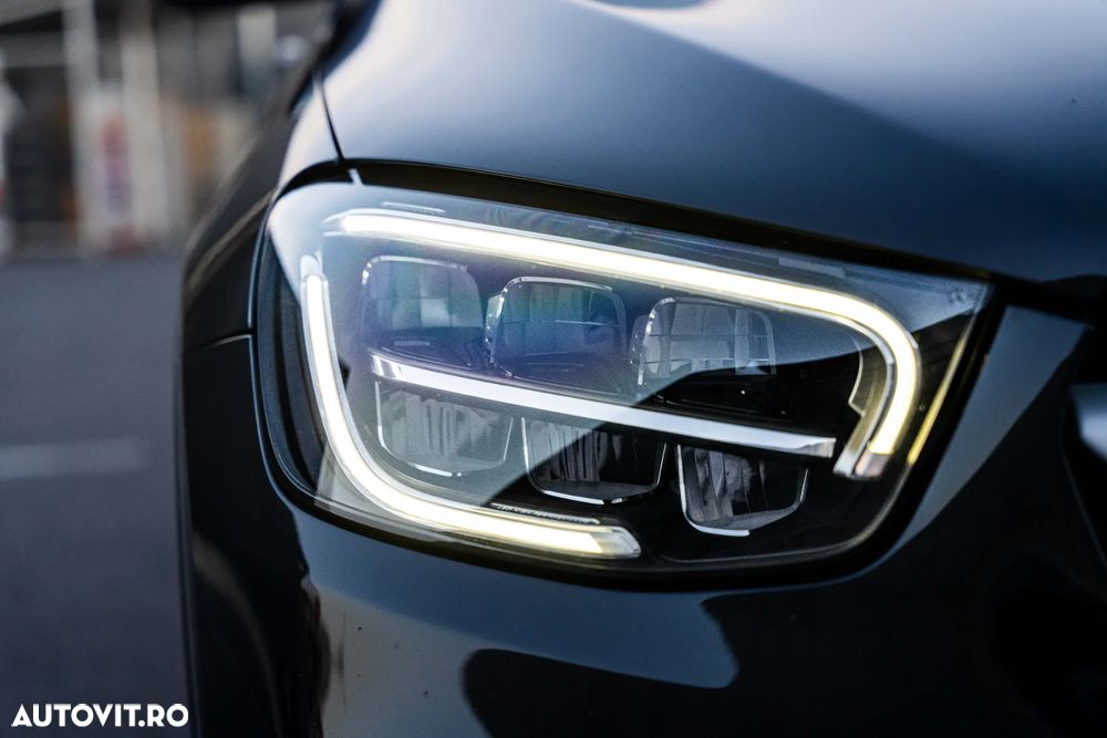 Mercedes-Benz GLC 300 d 4MATIC - 24