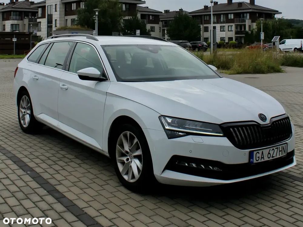 Skoda Superb 2.0 TSI Ambition DSG - 9