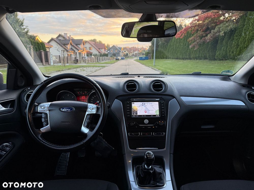 Ford Mondeo - 9