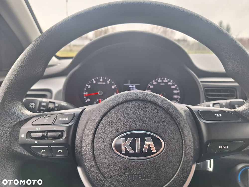 Kia Rio - 16
