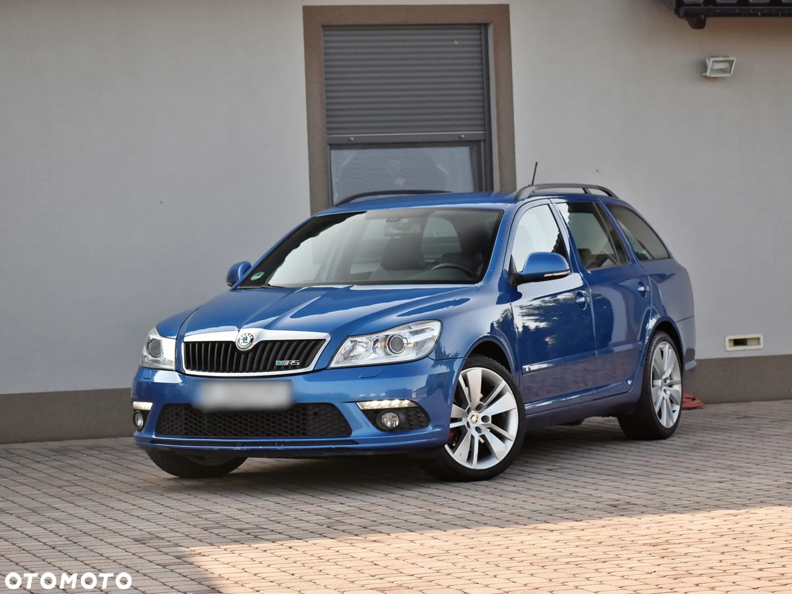Skoda Octavia Combi 2.0 TDI DPF RS - 4