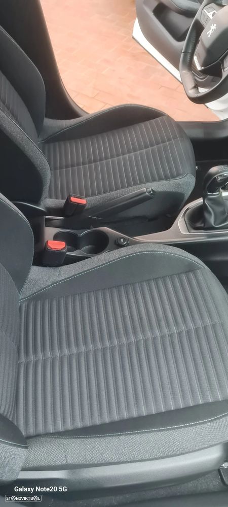 Peugeot 208 1.2 PureTech Like - 10