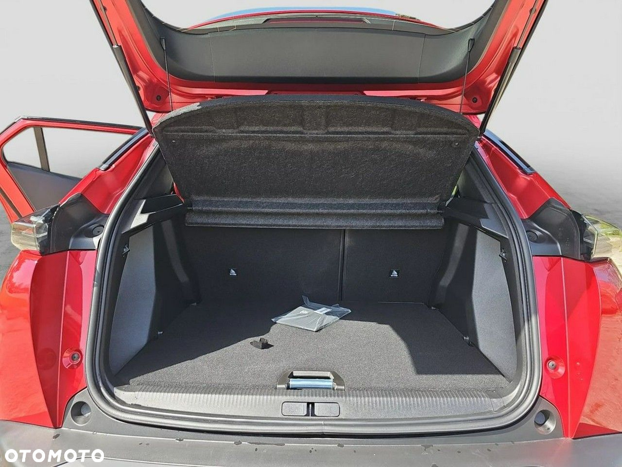 Peugeot 2008 PureTech mHEV Allure e-DCS6 - 16