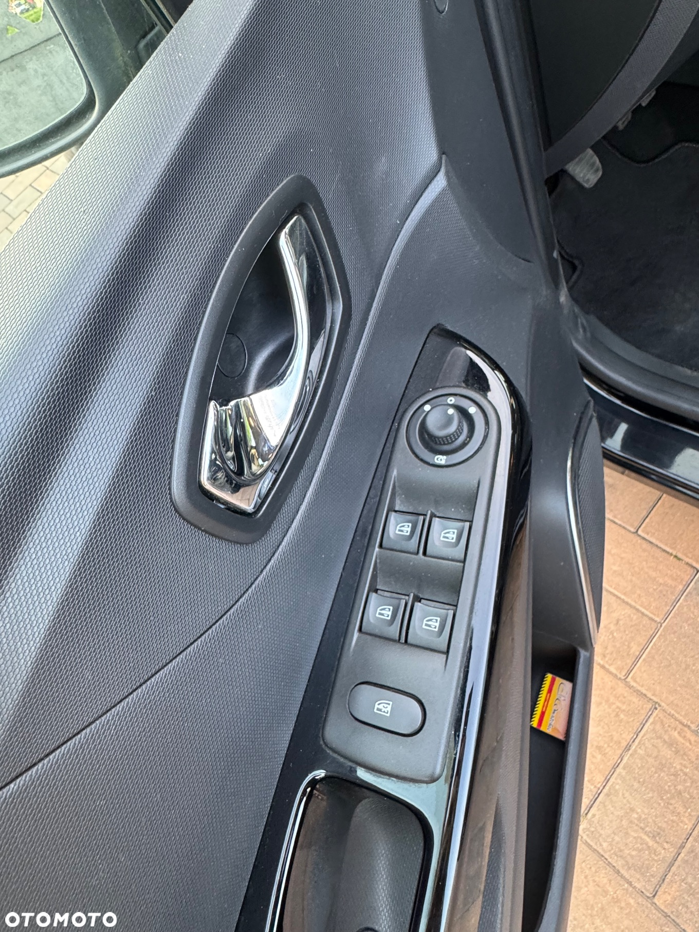 Renault Captur 0.9 Energy TCe XMOD - 23