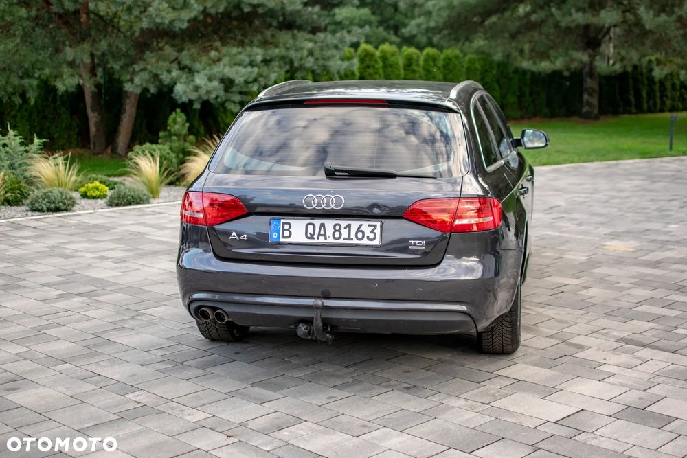 Audi A4 Avant - 22