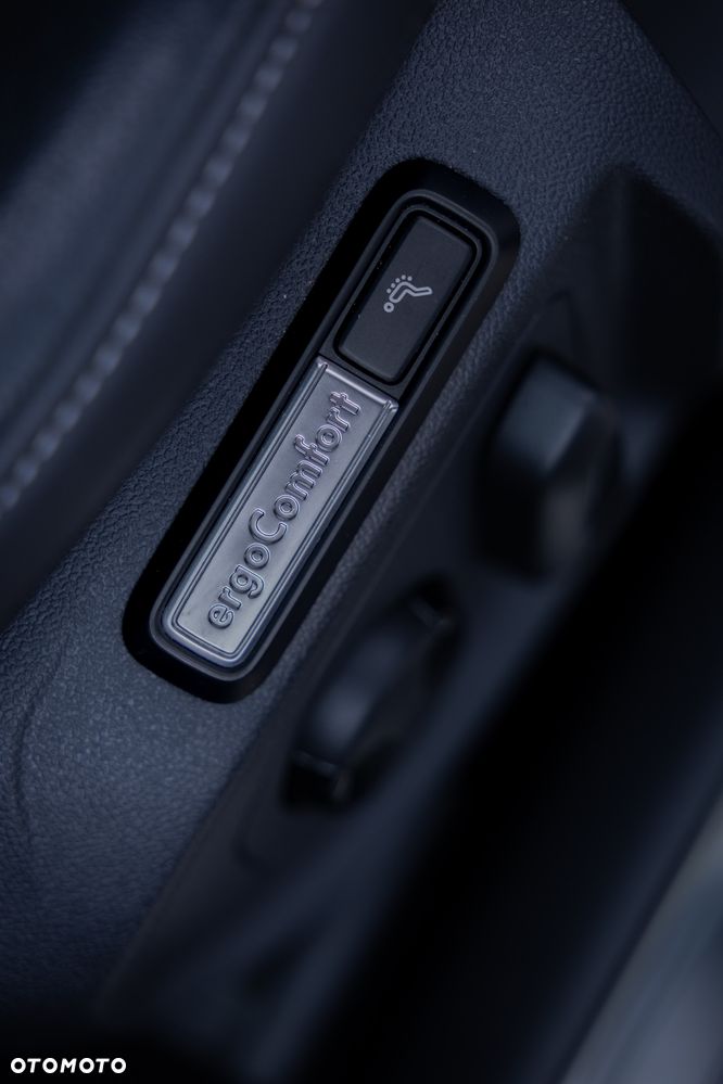 Volkswagen Arteon 2.0 TSI R-Line DSG - 25