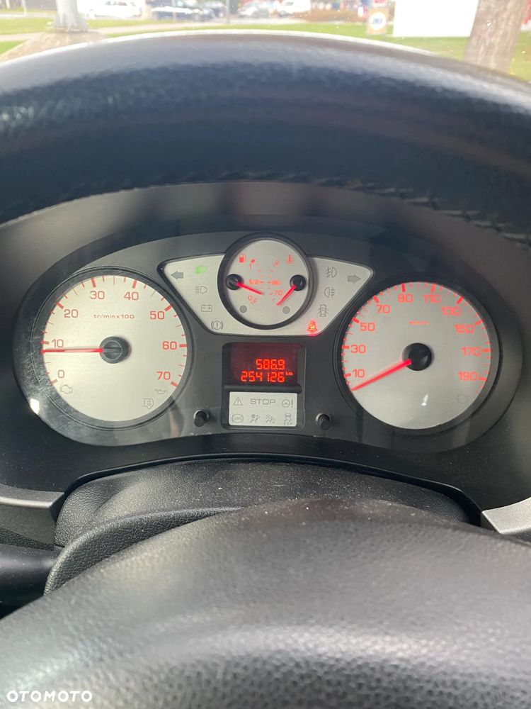 Peugeot Partner - 16