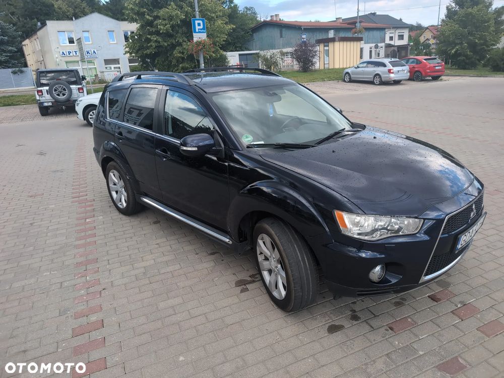 Mitsubishi Outlander - 3