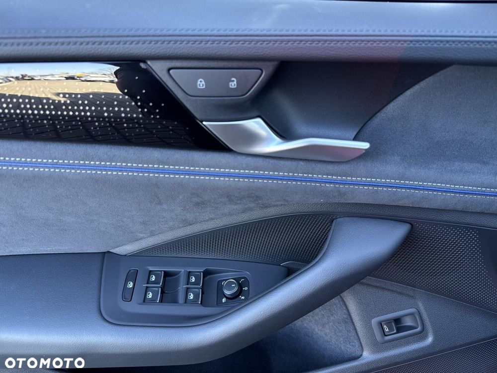 Volkswagen Passat Variant 2.0 TDI SCR R-Line DSG - 19