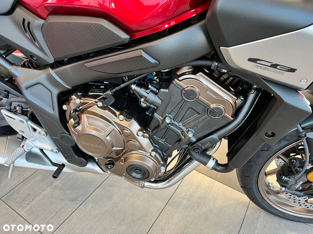 Honda CB - 11