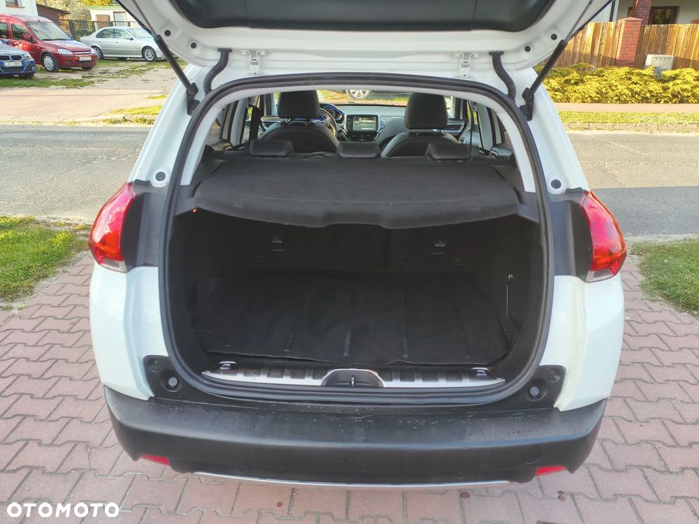 Peugeot 2008 PureTech 82 Allure - 18